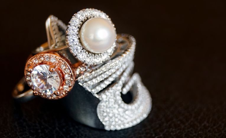How to Clean Silver, Gold and Costume Jewellery at Home