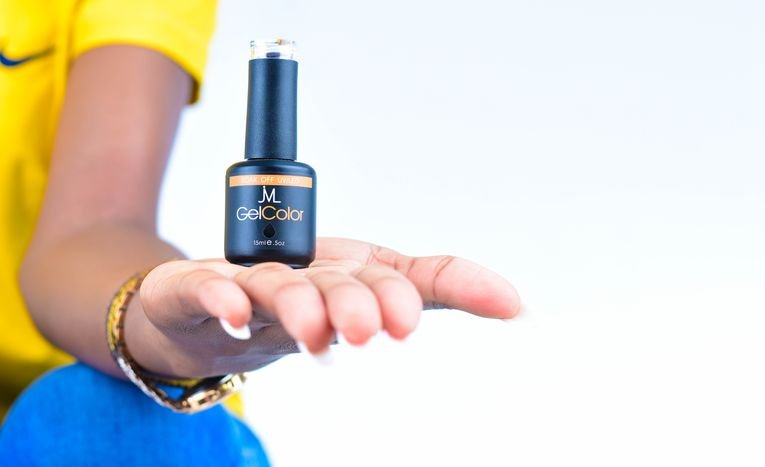 Shellac vs Halo Gel vs Regular Gel Polish: What’s Actually the Difference?