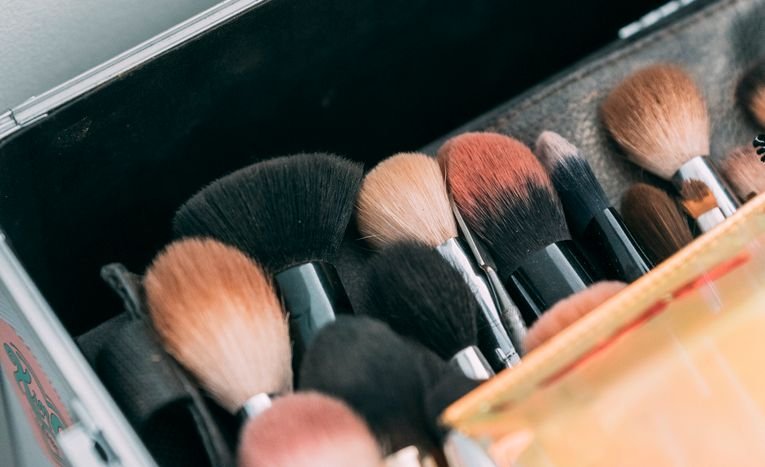 Professional Make-up Artist Kits: What to Buy When You’re Starting Out