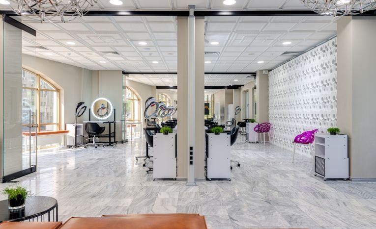 Setting Up a Beauty Salon: Furniture, Equipment and Uniforms Checklist